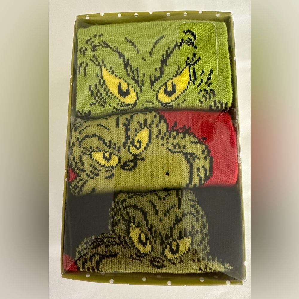 The Grinch 3 pair Crew Socks Set